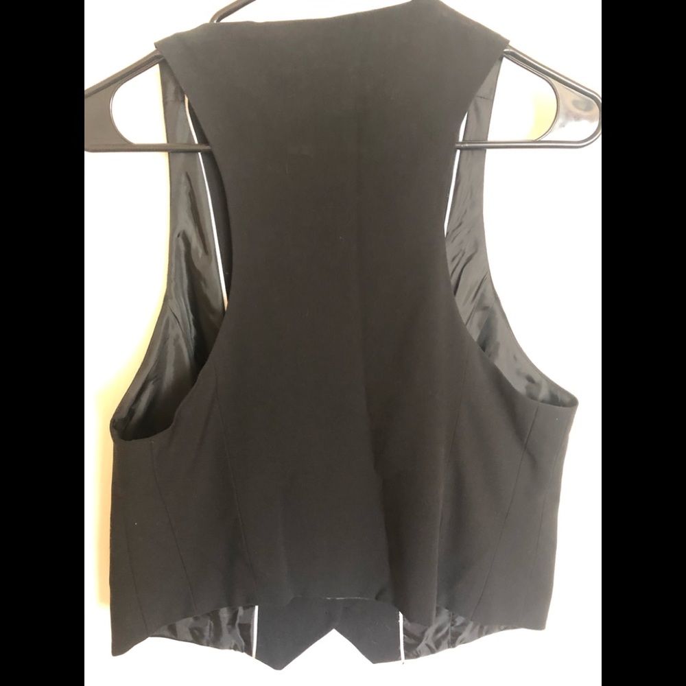 Vest - Picture 5 of 5